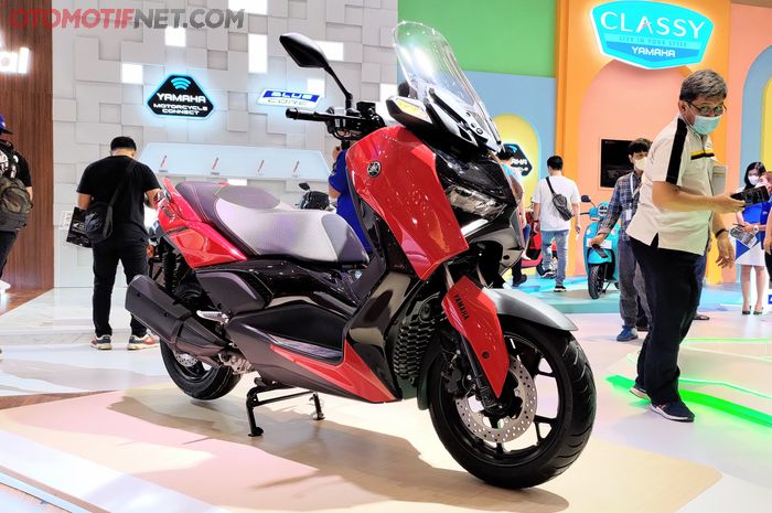 Ilustrasi Yamaha XMAX 250 Connected