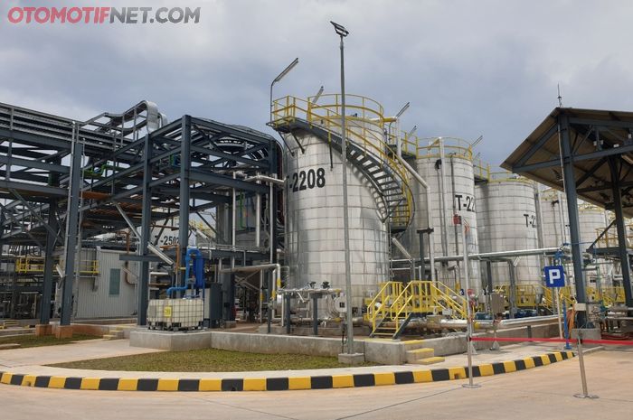 Area Oil Tank yang terdapat di Lubricant Oil Blending Plant (LOBP) Shell Marunda 2.0