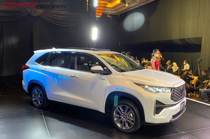 Toyota All New Kijang Innova Zenix pindah dari MPV ke Cross Over