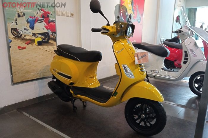 Ilustrasi harga motor Vespa S 125 i-get bulan Desember 2022.