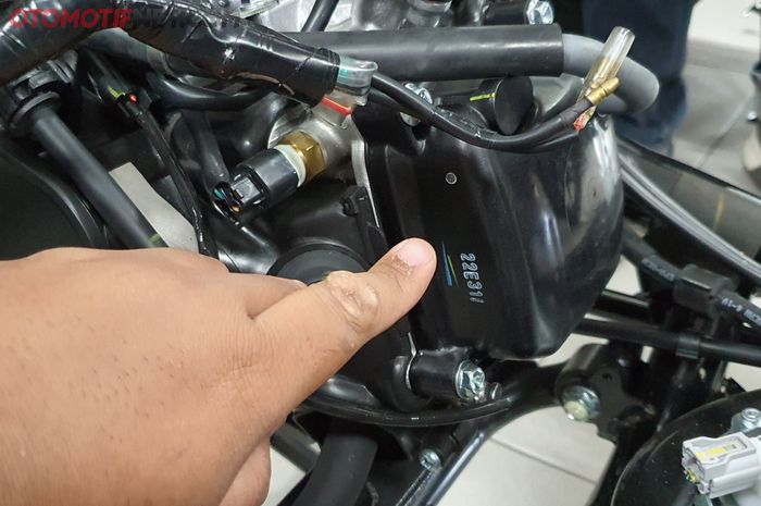 Cover head silinder Yamaha Grand Filano kini terbuat dari plastik resin 