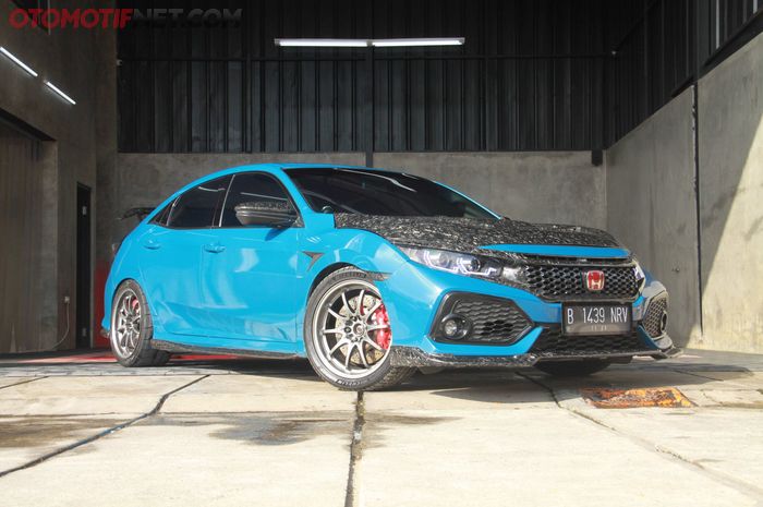 Modifikasi Honda Civic Turbo keluaran 2017 milik Arif Hilman Gardayudia 