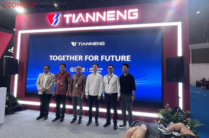 Tianneng Group hadir di PEVS 2023, kenalkan baterai Sodium-ion