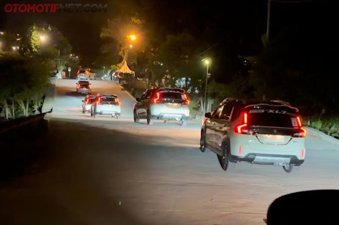 Teknolodi SHVS pada New XL7 Hybrid bekerja efektif saat ditanjakan 