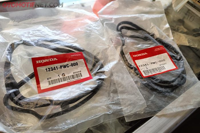 Ilustrasi perbandingan spare part original dan KW