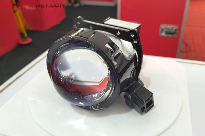 Autovision kenalkan projector BiLED di GIIAS Surabaya 2023 
