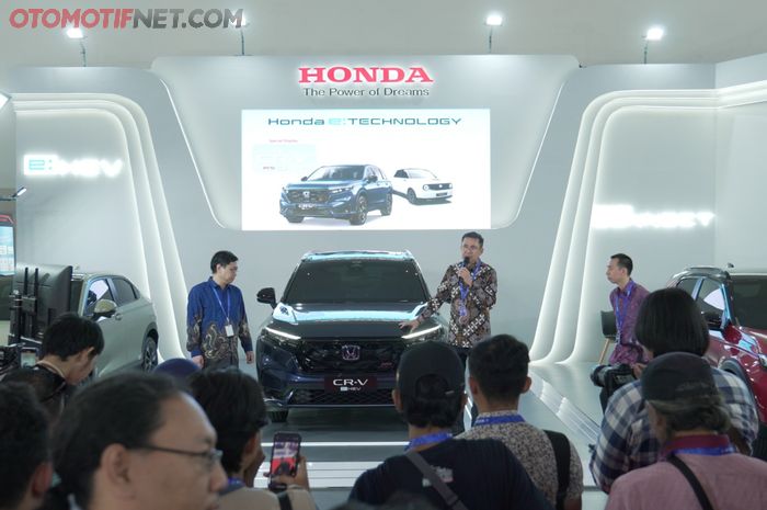 Honda CR-V hybrid 2023 jadi bintang pameran di GIIAS Semarang 2023