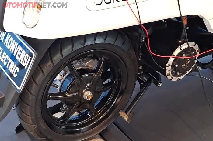 Yamaha Fazzio listrik garapan BRT Electric ini menggunakan motor listrik 2.000 watt atau 2 Kw.