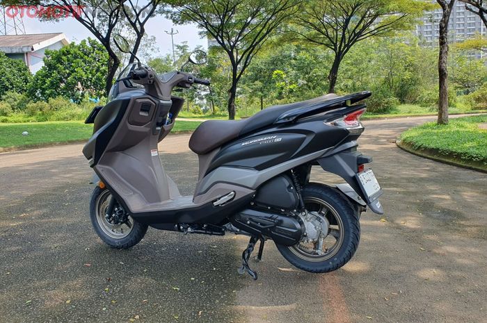 Suzuki Burgman Street 125EX, punya indikator yang tak dimiliki Honda Vario 125 maupun Yamaha FreeGo 125
