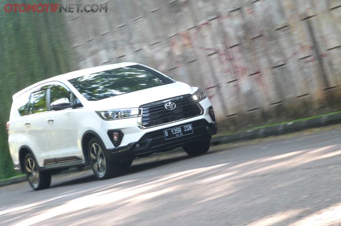 Toyota Innova Venturer Diesel A/T