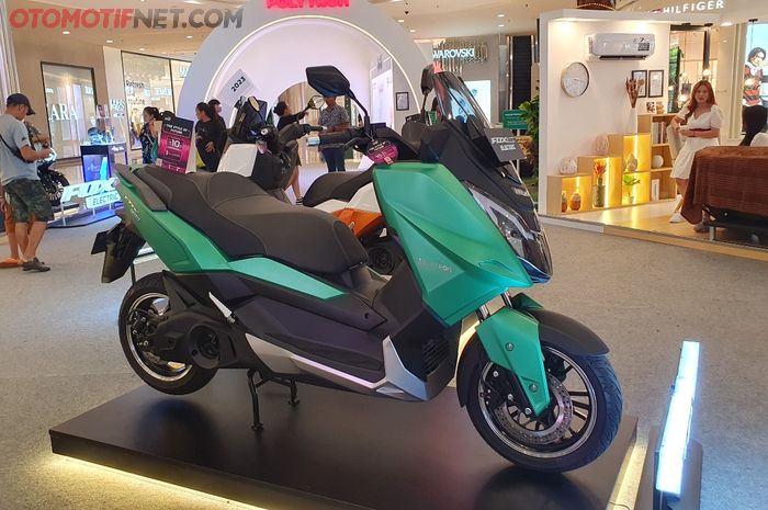 Polytron Fox 500, dimensinya sekelas dengan Yamaha XMAX