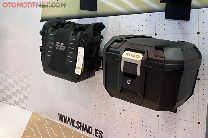 Side Bag dan Top Box keluaran terbaru dari SHAD. Akan segera bisa dibeli dalam waktu dekat. 