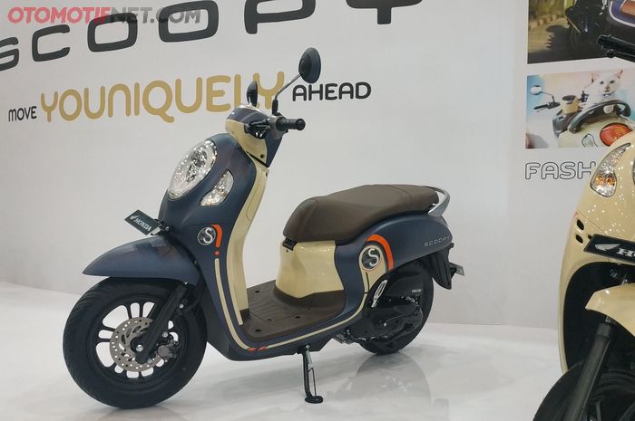 Honda Scoopy berbasis Genio diperkenalkan November 2020 silam