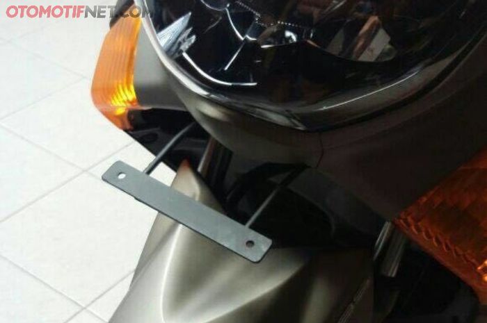 Bracket plat nomer Yamaha Nmax