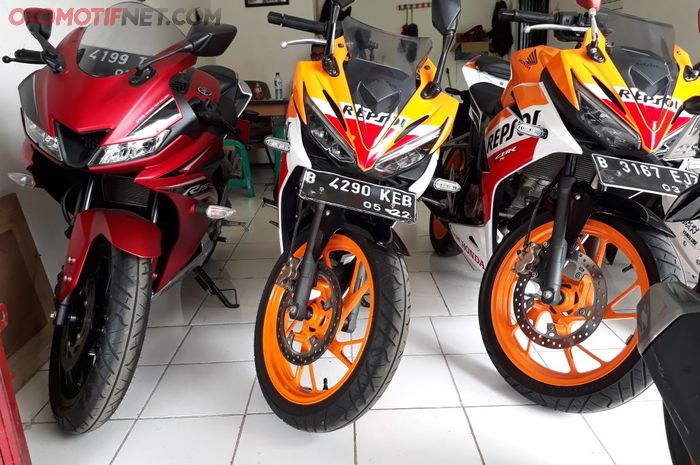 Yamaha R15 VVA dan Honda All New CBR 150R di Bachmid Motor Condet, Jakarta Timur