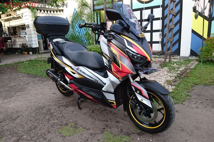 juara Customaxi Yamaha kategori XMAX
