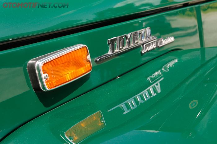 Kode warna orisinal Toyota Land Cruiser FJ40