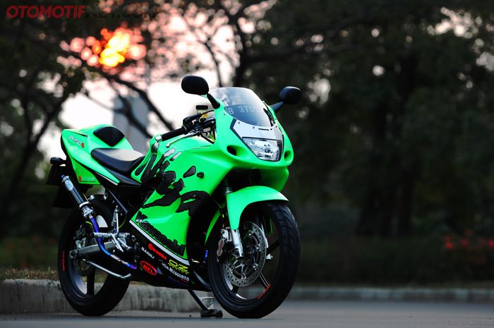 Modifikasi Kawasaki Ninja RR One3 Motoshop