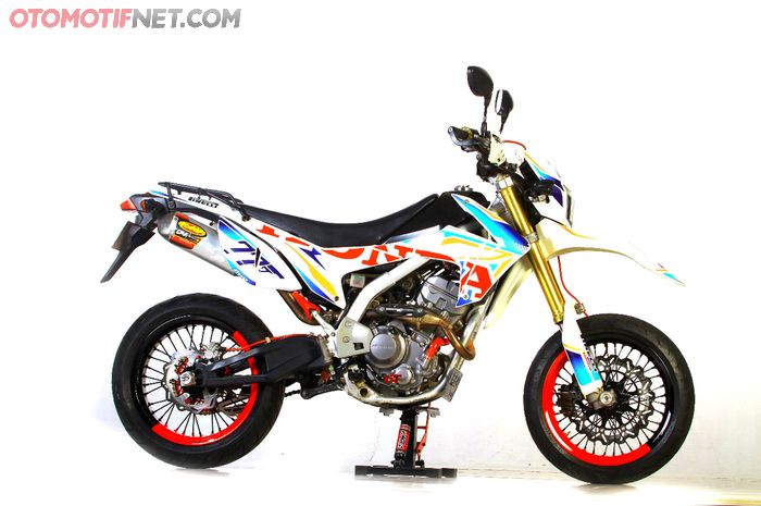 Honda CRF250 L Supermoto CAOS Custom Bike