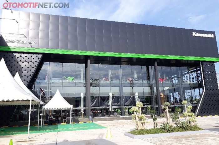 Dealer Kawasaki Greentech Plaza Pekanbaru, Riau, punya program beli motor dari rumah untuk mengurangi wabah corona