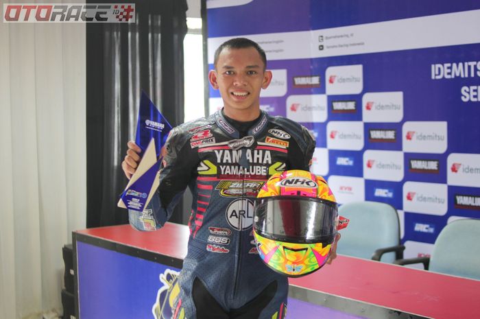 Alfi Husni Penuhi Target Ziear Racing Team pada balapan seri kedua Yamaha Sunday Race kelas R15 Pro di sirkuit Sentul (28/8). 