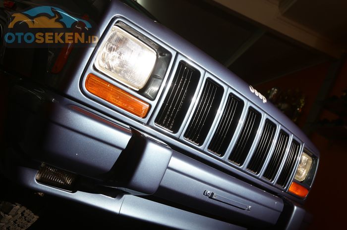 Grill Jeep Cherokee Country