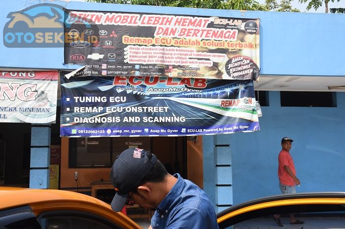 Salah satu kios remap ECU Asep McGyver di Jakarta