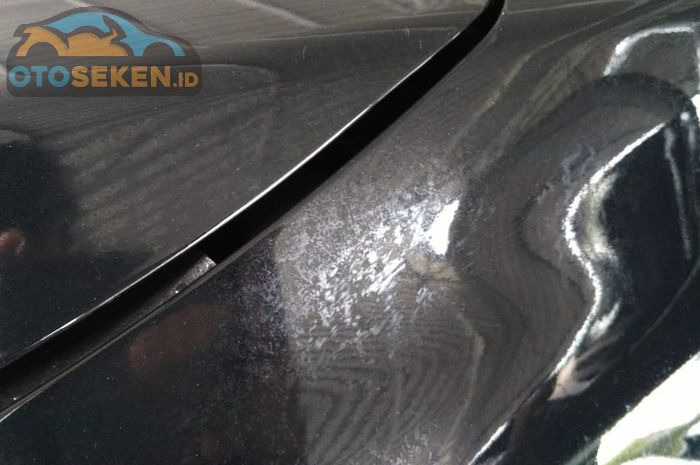 Mencegah Water Spot dan Jamur Pada Cat Mobil