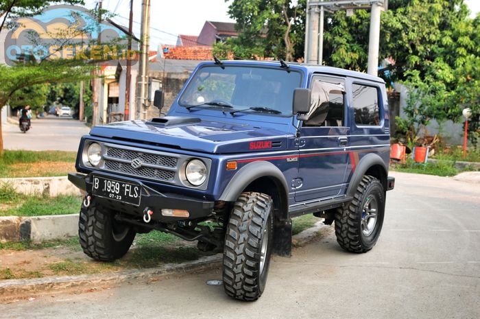 Ilustrasi Suzuki Jimny lawas