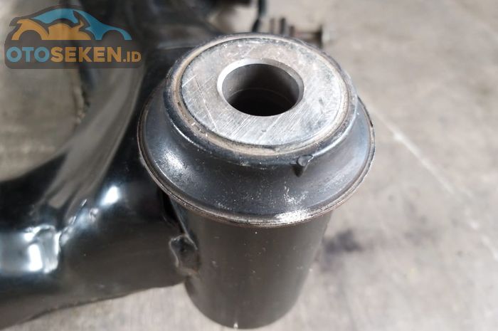 karet bushing arm bisa getas dan rusak