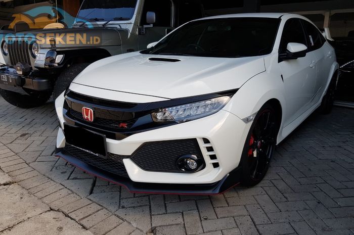 Honda Civic Type R 2018 di Metro Cars Premium