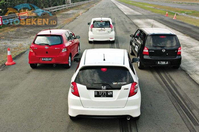 Komparasi hatchback Jazz, Yaris, Livina, Sirion