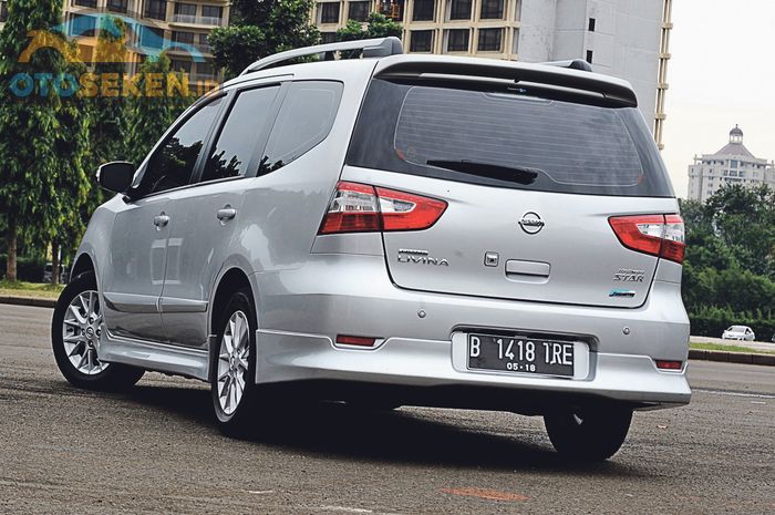 All New Nissan Grand Livina HWS 1.5 CVT tampilan belakang