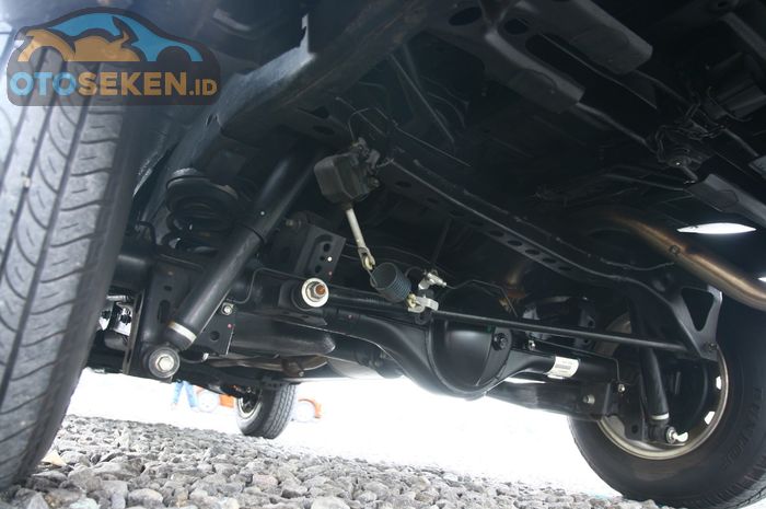 Tips mengecek kaki-kaki mobil bekas