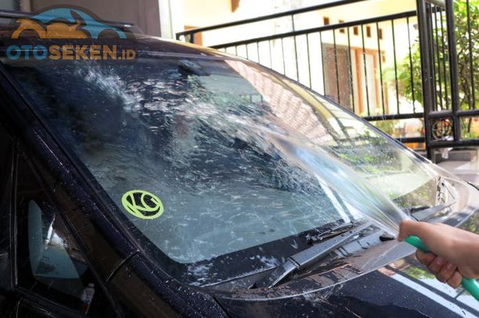 Tips merawat mobil dimusim hujan