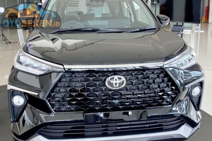 Tampang depan Toyota Avanza Veloz yang bocor di social media. Mirip Corolla Cross?