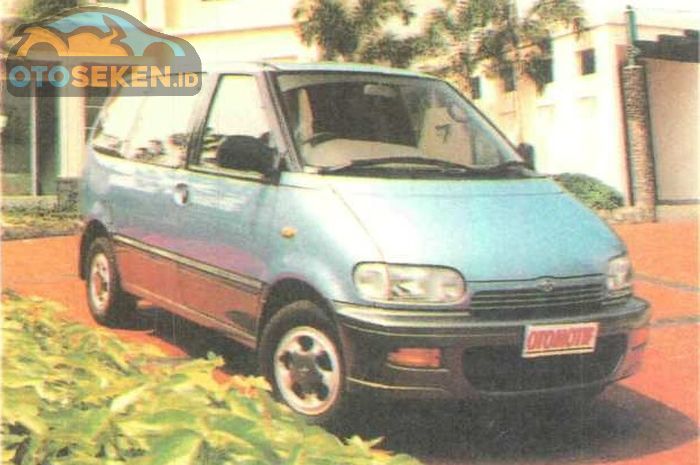 Nissan Serena C23 generasi pertama