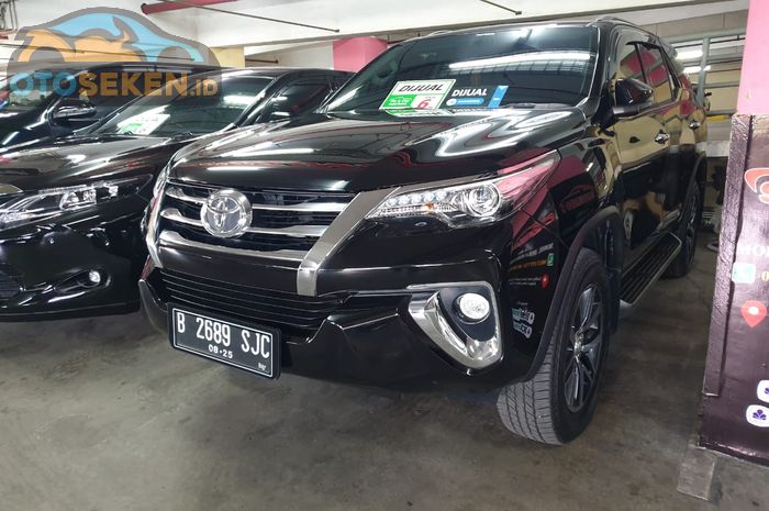 Toyota Fortuner VRZ Bekas TDP Rp 50 juta