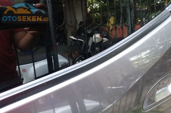 Karet pelipit pintu mobil rekondisi