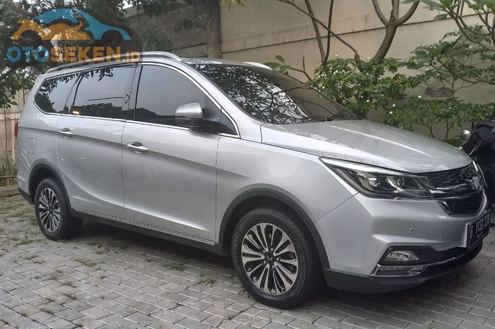 Harga Wuling Cortez tahun 2022 bekas