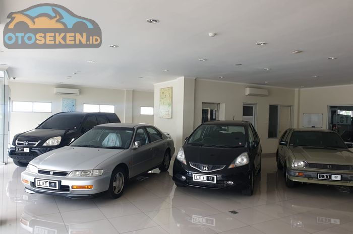 Mobil Bekas Mulus Low Kilometer di LOT32 UCD