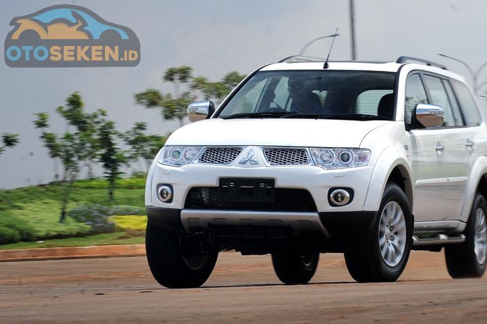 Mobil bekas Mitsubishi Pajero Sport 