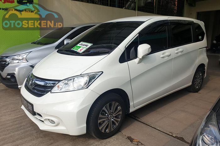 Harga Honda Freed 2015 bekas