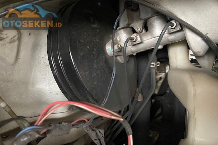 Penyebab booster rem mobil bermasalah