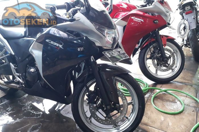 Honda CBR250R generasi pertama berkode MC41