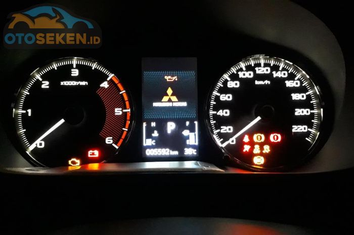 Penyebab check engine Pajero nyala