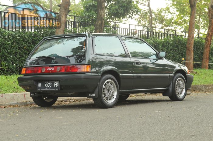 Honda Civic Wonder 1987. Dapat dalam kondisi utuh, tinggal beresin sedikit saja