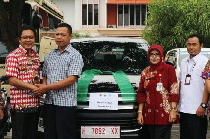 Bayar pajak tepat waktu dapat mobil