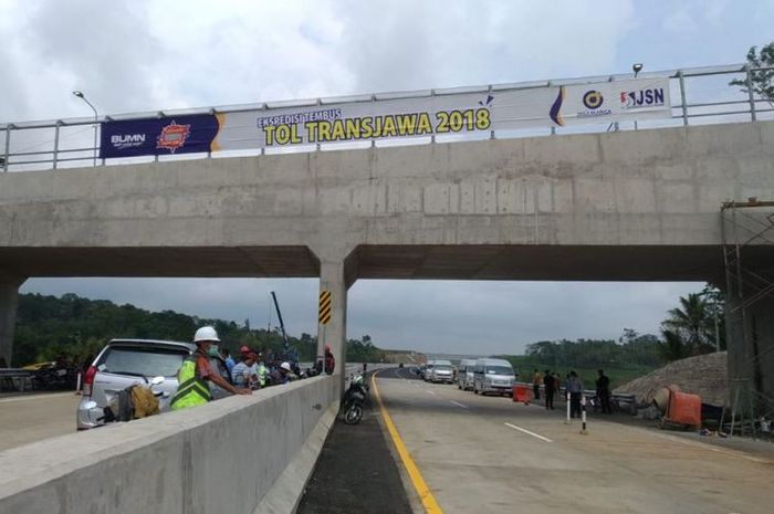  Ruas jalan tol Salatiga-Kartasura, bagian dari Tol Semarang-Solo, Jumat (14/12/2018). 