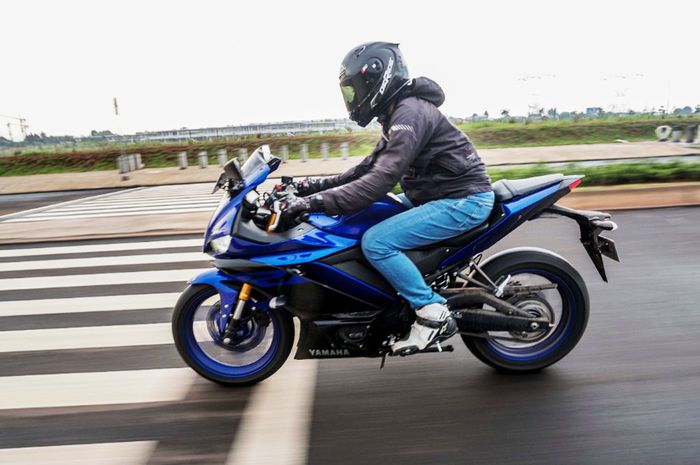 Tes konsumsi bahan bakar Yamaha New R25 untuk harian